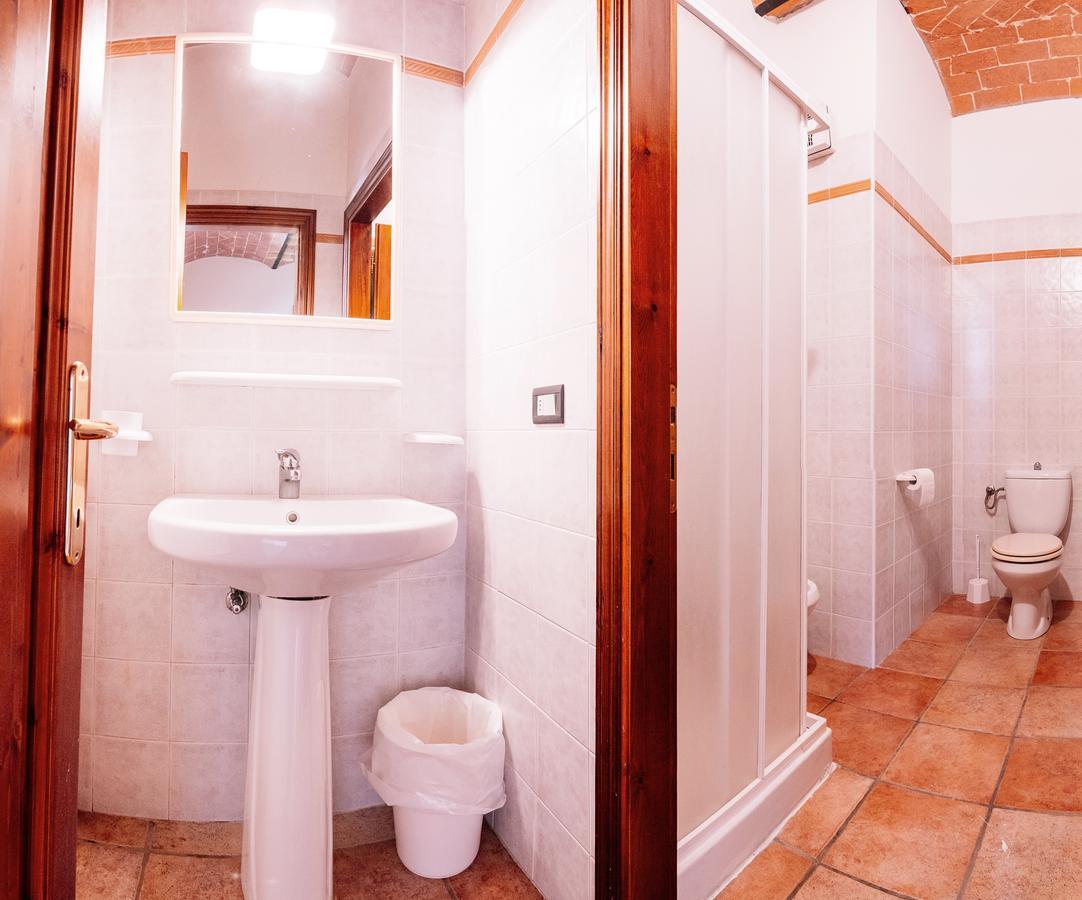 Residence Il Granaio Riparbella Luaran gambar